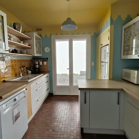 Semesterbostad Robert Shumann, A 700 M De La